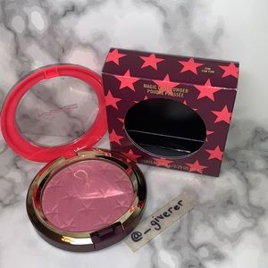 Yum Yum Yum MAGIC DUST POWDER MAC Powder Blush